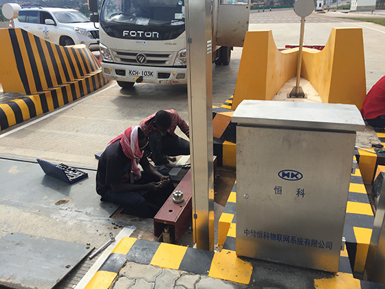 中储恒科员工施工中2.jpg